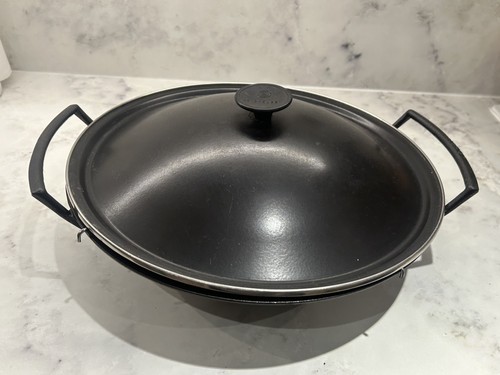 Creuset black cast iron wok - cast,