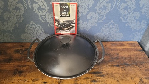 Creuset cast iron wok - le, with