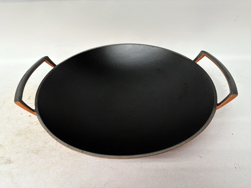 Creuset large round - large, cast